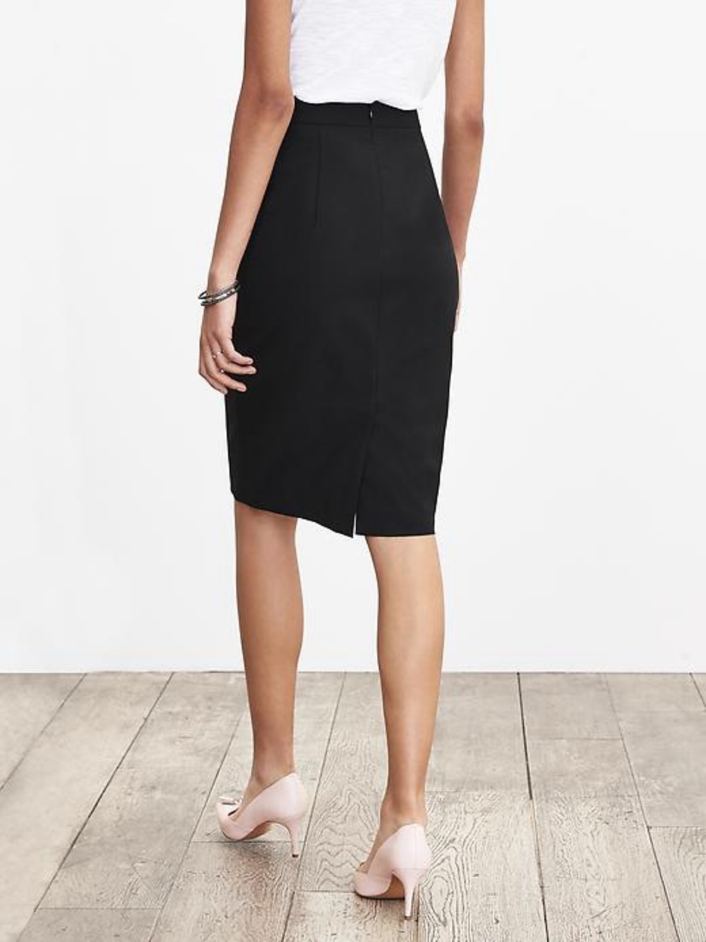 Banana Republic Wool-Blend Textured Black Pencil Skirt - Size 2